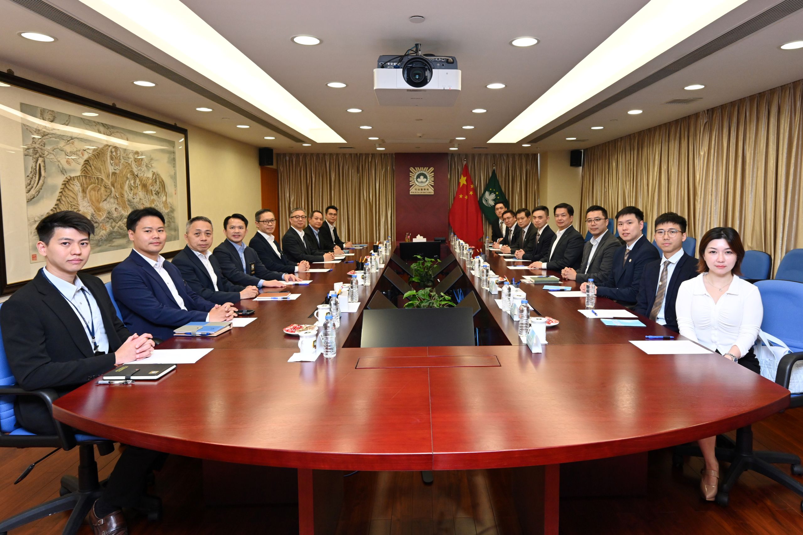 工聯總會及資工會代表拜訪司警局 盼跨界合力構建安全網絡環境